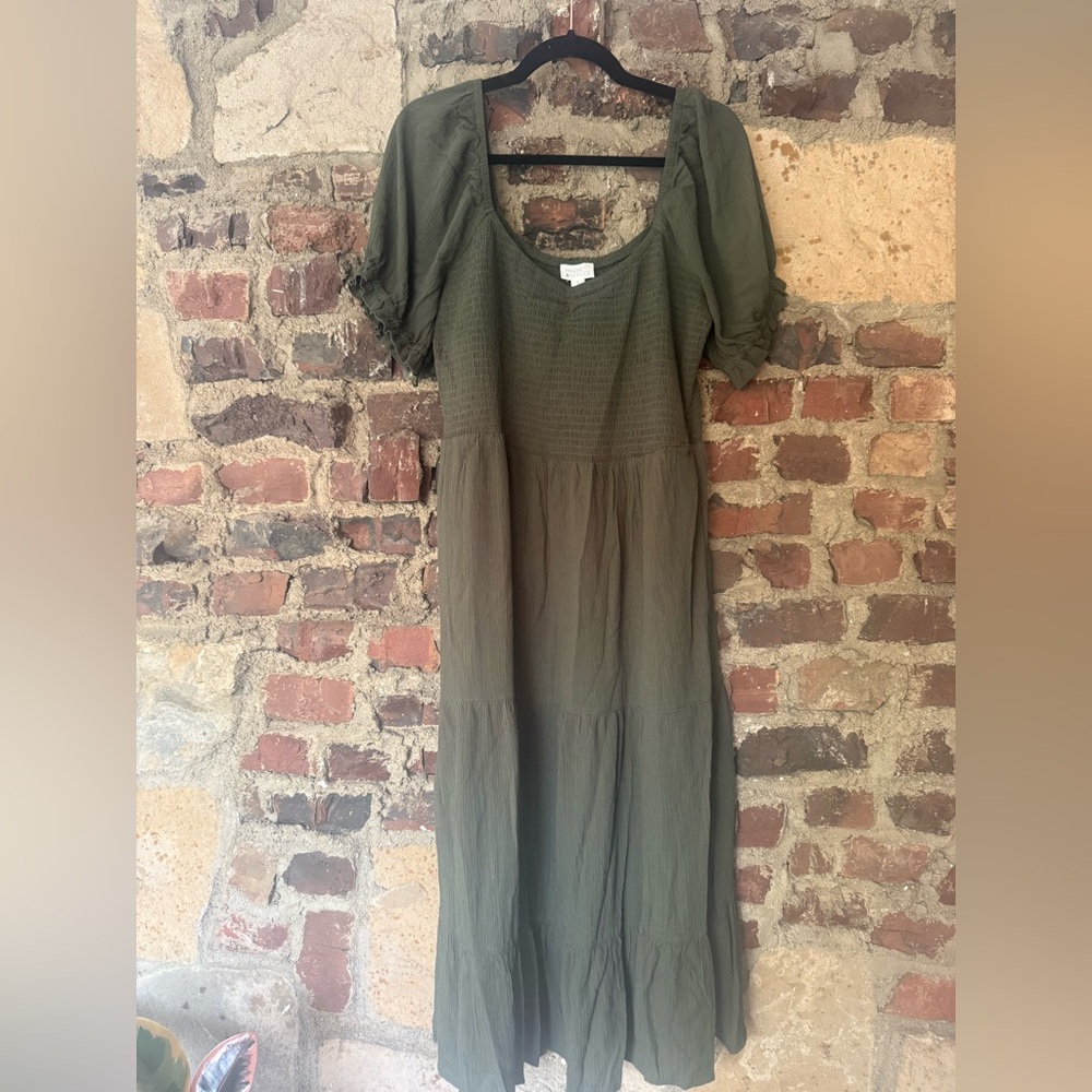 Market & Spruce Forest Green Midi Dress